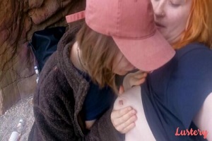 Effy & Grainne – Клубничный морской вертел – E1579