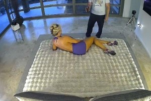 Мир жены — наедине с моим быком