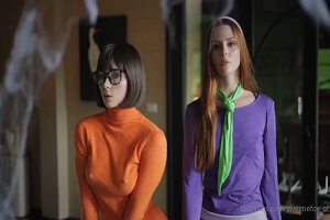 Sweetie Fox & Arina Fox Velma и Daphne раскрывают скрытые желания