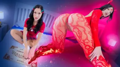 Алекса Цепочки – Быстро! Трахни злого духа, чтобы вывести его из тела твоей падчерицы