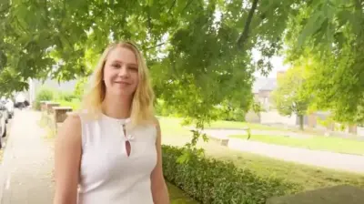 Лола — Лола, 28 лет, трахнула два парня за ее возвращение!