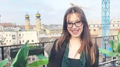 Миа Дьявол – Миа Дьявол считает по двое!