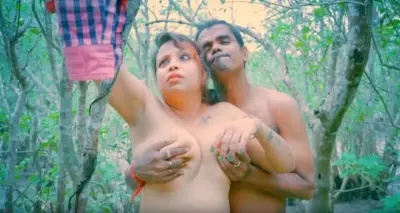 Desi Bang — Фигуристую Дези отшпилили в лесу