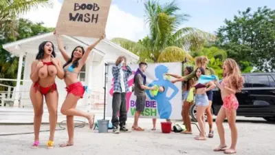 Элана Баннц, Ниа Блю, Руби Дивайн и Мира Лав — Boobie Wash