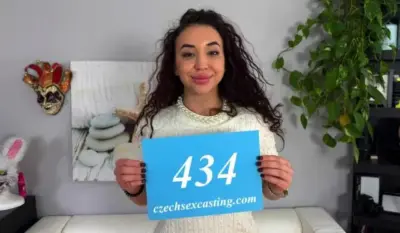 Бонни – Бонни хочет стать порнозвездой – E434