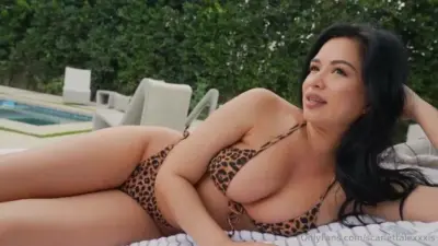 Скарлетт Алексис – Трахаю моего соседа у бассейна, новая сцена PPV OnlyFans